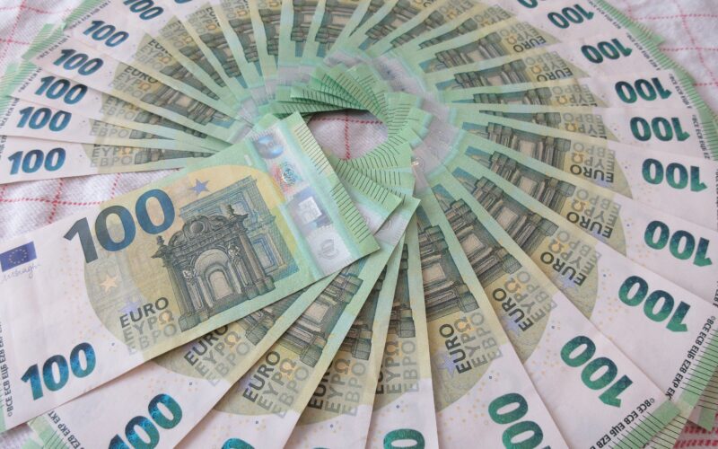 How to Start Investing with Just $100