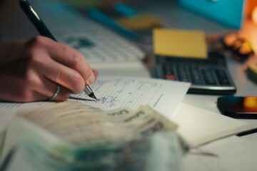 How to Use a Side Hustle Income Calculator to Find Your Real Hourly Rate